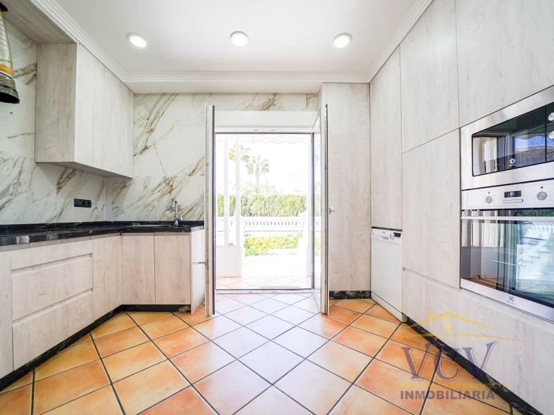 5 Zimmer Villa zu verkaufen in San Vicente / Sant Vicent del Raspeig mit Garage - 715.000 € (Ref: 9948463)