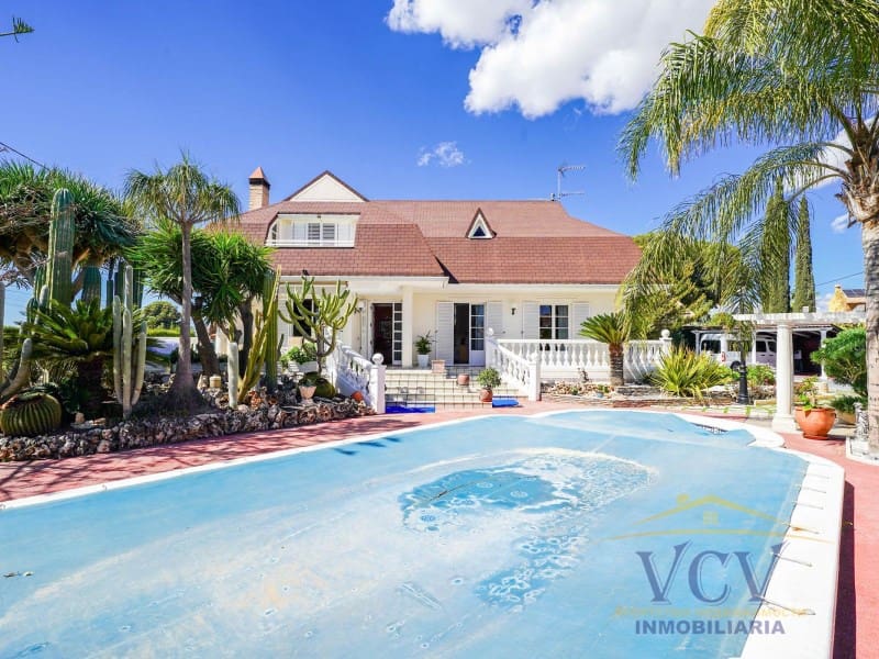 5 Zimmer Villa zu verkaufen in San Vicente / Sant Vicent del Raspeig mit Garage - 715.000 € (Ref: 9948463)