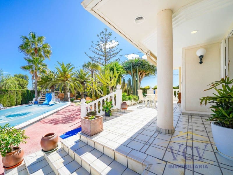 5 Zimmer Villa zu verkaufen in San Vicente / Sant Vicent del Raspeig mit Garage - 715.000 € (Ref: 9948463)