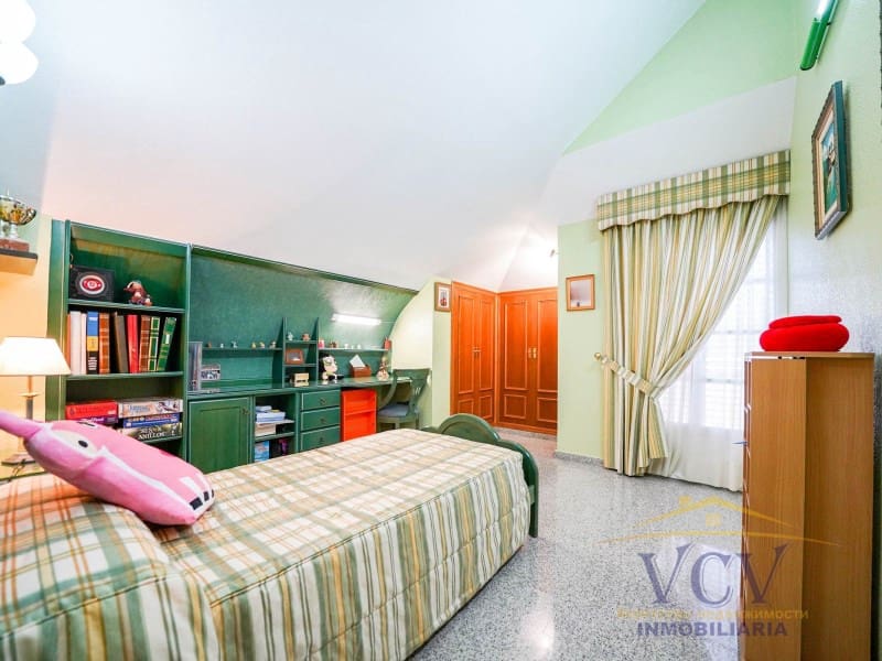 5 Zimmer Villa zu verkaufen in San Vicente / Sant Vicent del Raspeig mit Garage - 715.000 € (Ref: 9948463)