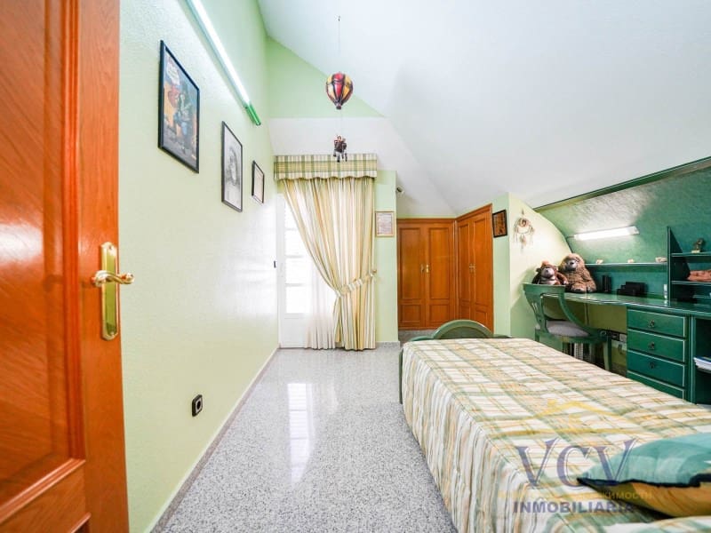 5 Zimmer Villa zu verkaufen in San Vicente / Sant Vicent del Raspeig mit Garage - 715.000 € (Ref: 9948463)