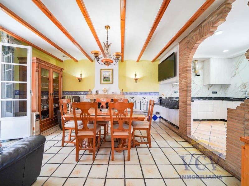 5 Zimmer Villa zu verkaufen in San Vicente / Sant Vicent del Raspeig mit Garage - 715.000 € (Ref: 9948463)