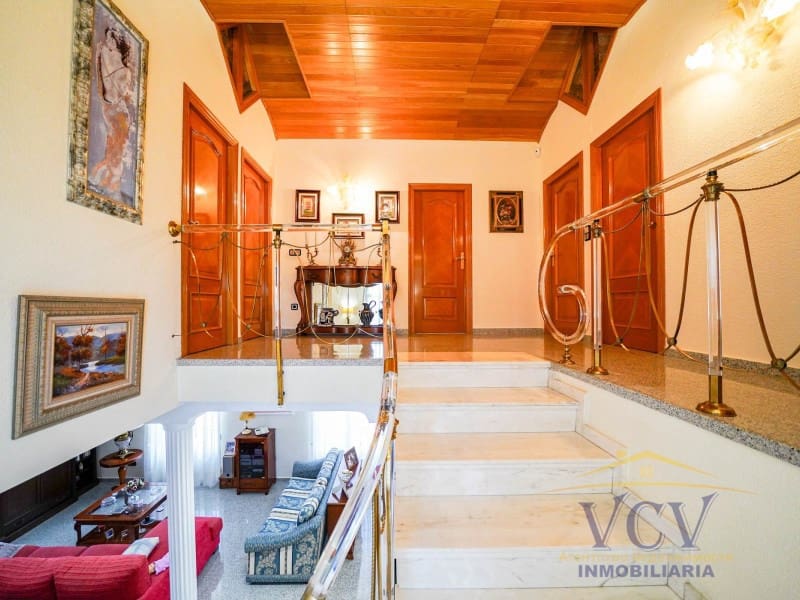 5 Zimmer Villa zu verkaufen in San Vicente / Sant Vicent del Raspeig mit Garage - 715.000 € (Ref: 9948463)
