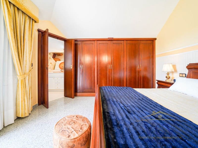 5 Zimmer Villa zu verkaufen in San Vicente / Sant Vicent del Raspeig mit Garage - 715.000 € (Ref: 9948463)