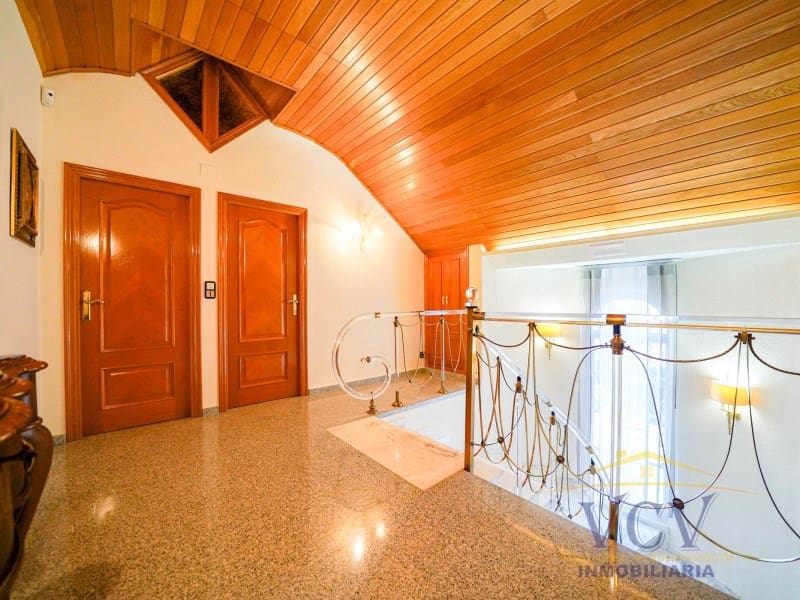 5 Zimmer Villa zu verkaufen in San Vicente / Sant Vicent del Raspeig mit Garage - 715.000 € (Ref: 9948463)