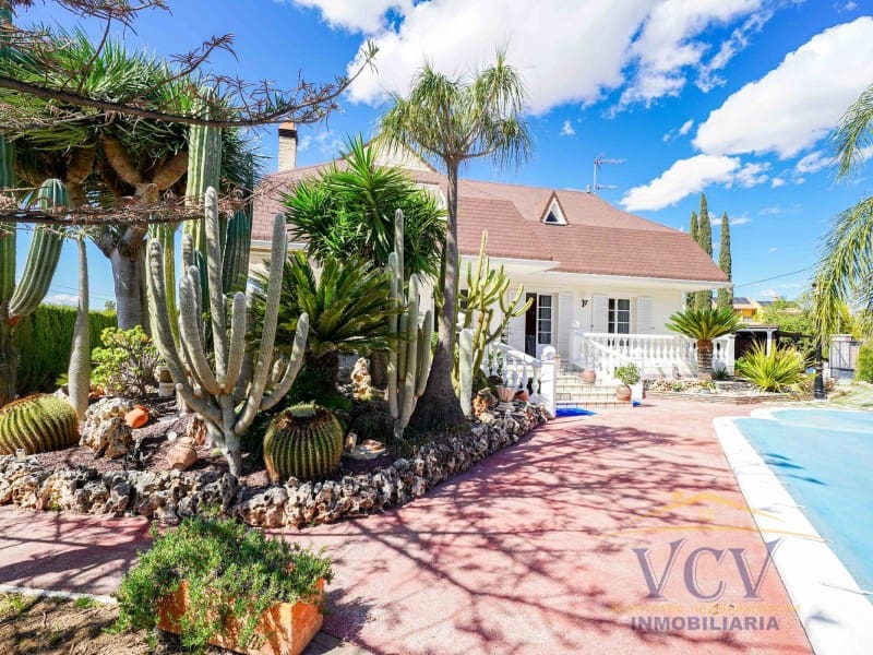 5 Zimmer Villa zu verkaufen in San Vicente / Sant Vicent del Raspeig mit Garage - 715.000 € (Ref: 9948463)
