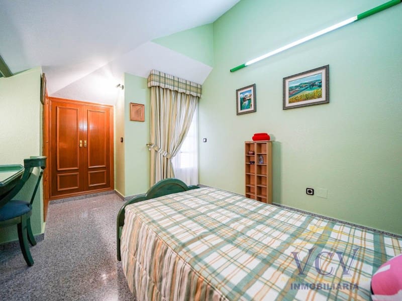 5 Zimmer Villa zu verkaufen in San Vicente / Sant Vicent del Raspeig mit Garage - 715.000 € (Ref: 9948463)