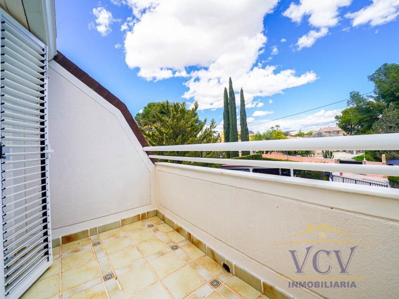 5 Zimmer Villa zu verkaufen in San Vicente / Sant Vicent del Raspeig mit Garage - 715.000 € (Ref: 9948463)