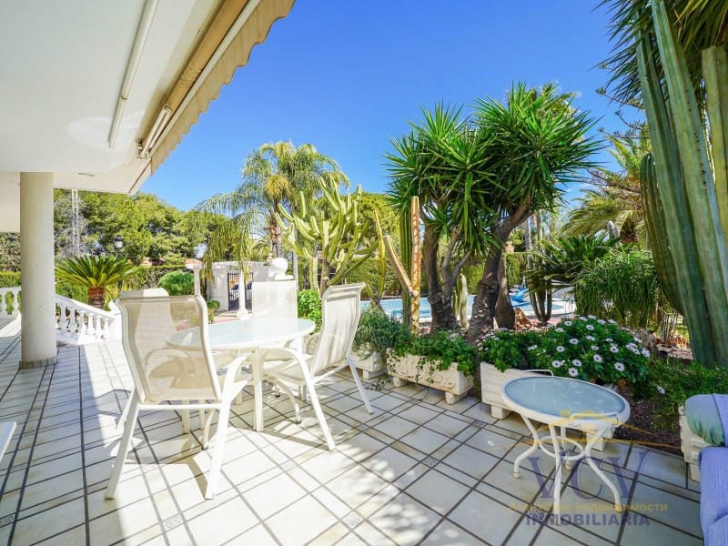 5 Zimmer Villa zu verkaufen in San Vicente / Sant Vicent del Raspeig mit Garage - 715.000 € (Ref: 9948463)