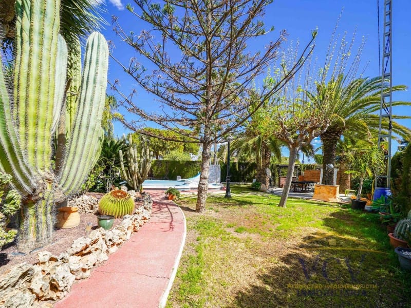 5 Zimmer Villa zu verkaufen in San Vicente / Sant Vicent del Raspeig mit Garage - 715.000 € (Ref: 9948463)