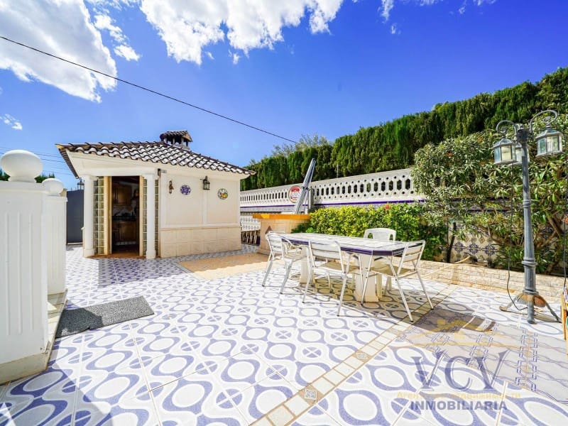 5 Zimmer Villa zu verkaufen in San Vicente / Sant Vicent del Raspeig mit Garage - 715.000 € (Ref: 9948463)