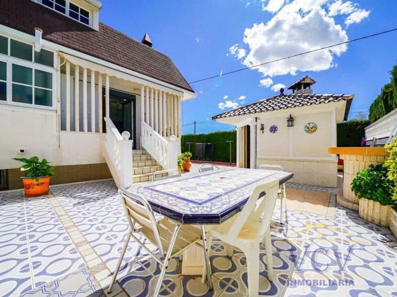 5 Zimmer Villa zu verkaufen in San Vicente / Sant Vicent del Raspeig mit Garage - 715.000 € (Ref: 9948463)