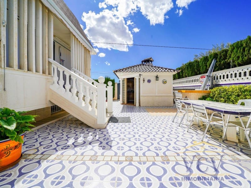 5 Zimmer Villa zu verkaufen in San Vicente / Sant Vicent del Raspeig mit Garage - 715.000 € (Ref: 9948463)