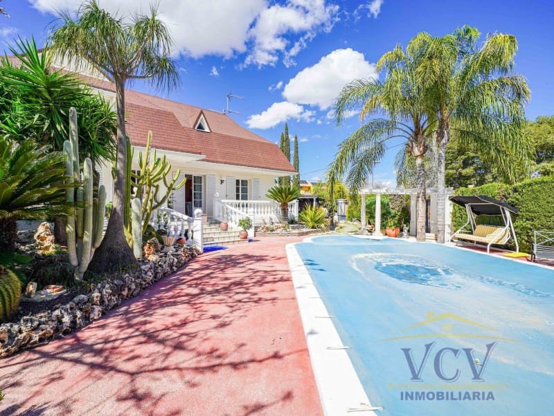 5 Zimmer Villa zu verkaufen in San Vicente / Sant Vicent del Raspeig mit Garage - 715.000 € (Ref: 9948463)