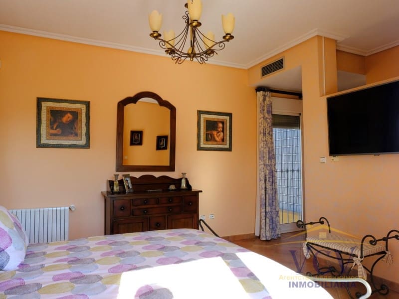 5 sypialnia Finka/Dom wiejski na sprzedaż w Orihuela z garażem - 675 000 € (Ref: 9948464)