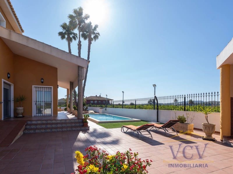 5 sypialnia Finka/Dom wiejski na sprzedaż w Orihuela z garażem - 675 000 € (Ref: 9948464)