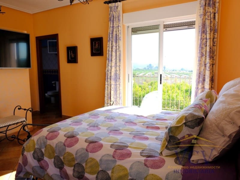 5 sypialnia Finka/Dom wiejski na sprzedaż w Orihuela z garażem - 675 000 € (Ref: 9948464)