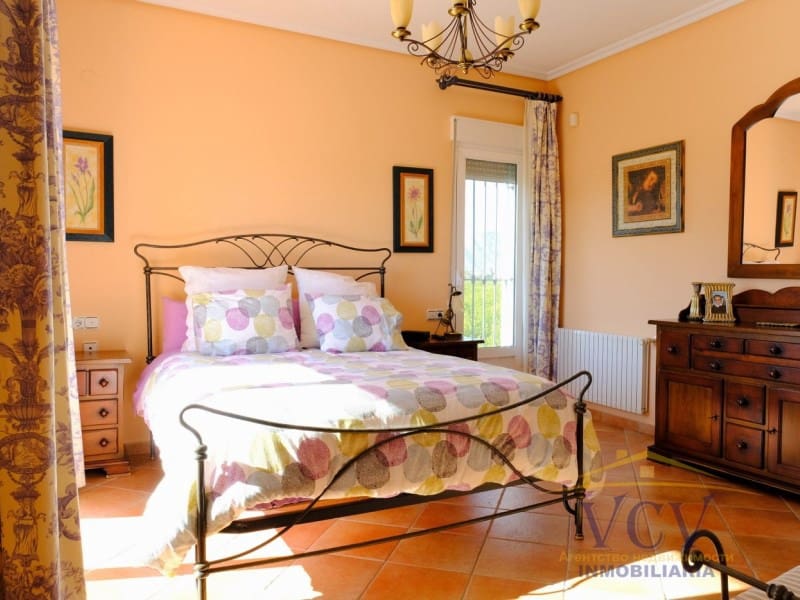 5 sypialnia Finka/Dom wiejski na sprzedaż w Orihuela z garażem - 675 000 € (Ref: 9948464)