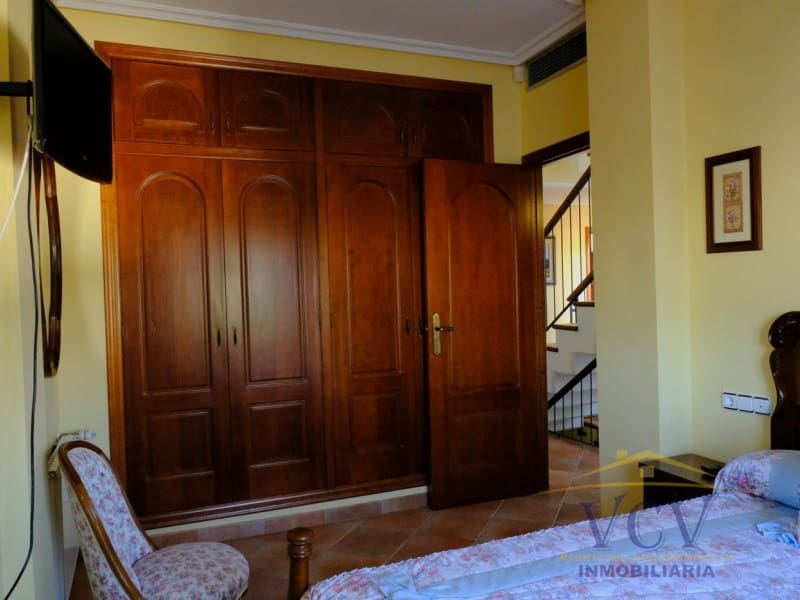 5 sypialnia Finka/Dom wiejski na sprzedaż w Orihuela z garażem - 675 000 € (Ref: 9948464)