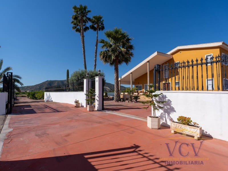 5 sypialnia Finka/Dom wiejski na sprzedaż w Orihuela z garażem - 675 000 € (Ref: 9948464)