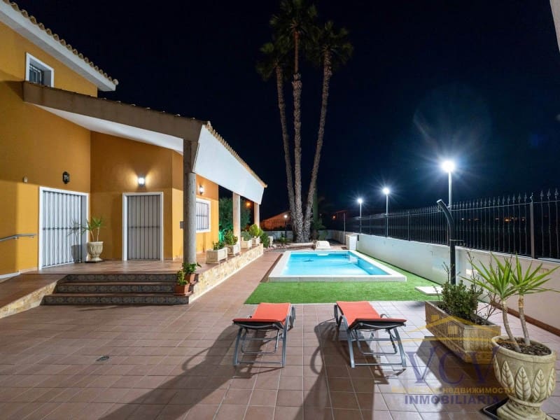 5 sypialnia Finka/Dom wiejski na sprzedaż w Orihuela z garażem - 675 000 € (Ref: 9948464)