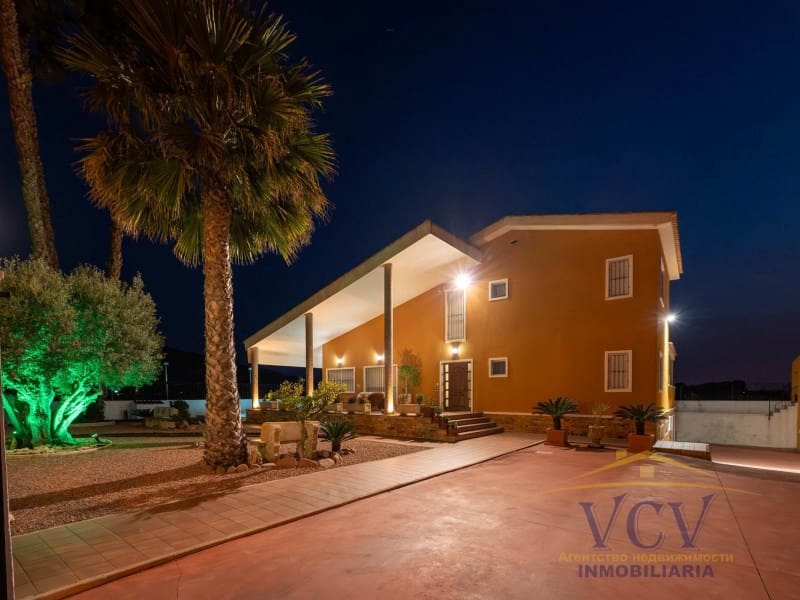 5 sypialnia Finka/Dom wiejski na sprzedaż w Orihuela z garażem - 675 000 € (Ref: 9948464)