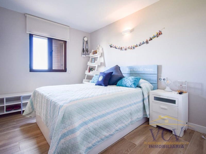 4 soverom Hus til salgs i Gran Alacant med garasje - € 625 000 (Ref: 9948465)