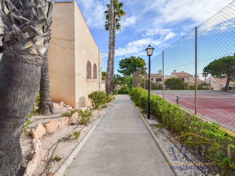 4 soverom Hus til salgs i Gran Alacant med garasje - € 625 000 (Ref: 9948465)