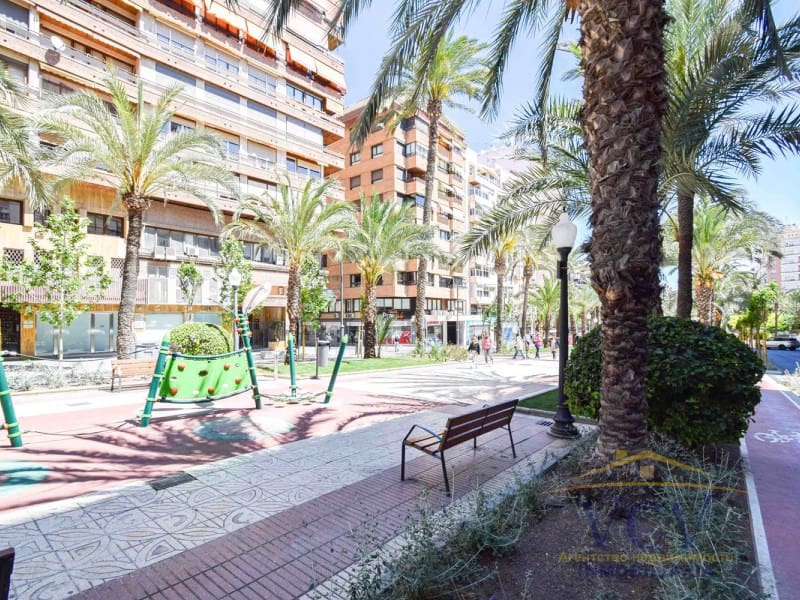 4 chambre Appartement à vendre à Alicante ville - 600 000 € (Ref: 9948466)