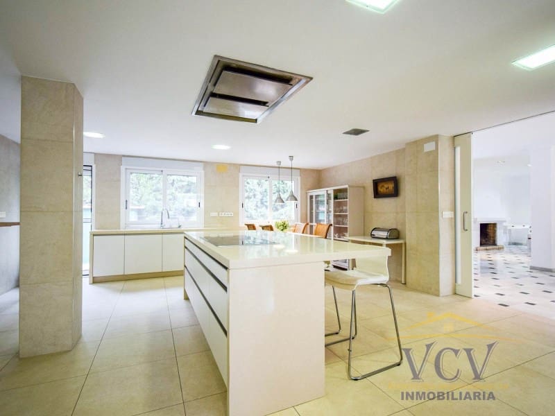 5 sypialnia Willa na sprzedaż w Miasto Alicante / Alacant z basenem garażem - 2 500 000 € (Ref: 9948467)