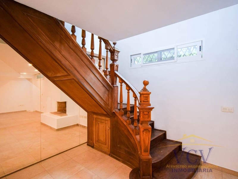 5 sypialnia Willa na sprzedaż w Miasto Alicante / Alacant z basenem garażem - 2 500 000 € (Ref: 9948467)