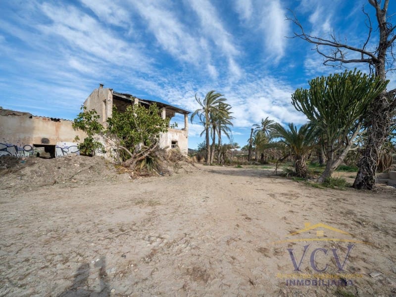 Undeveloped Land for sale in Elche / Elx - € 400,000 (Ref: 9948469)