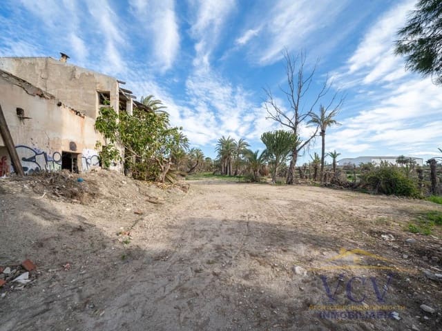 Grunde uden byggetilladelser til salg i Elche ciudad, Elche / Elx - € 400.000 (Ref: 9948469)