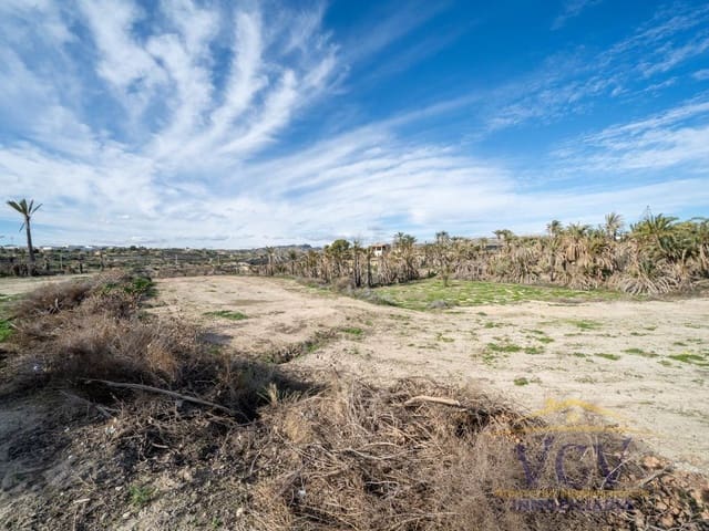 Grunde uden byggetilladelser til salg i Elche ciudad, Elche / Elx - € 400.000 (Ref: 9948469)
