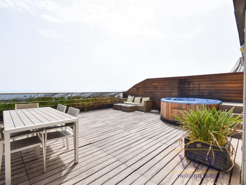 2 soveværelse Penthouse til salg i Alicante by - € 850.000 (Ref: 9948470)