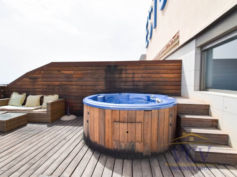 2 soveværelse Penthouse til salg i Alicante by - € 850.000 (Ref: 9948470)