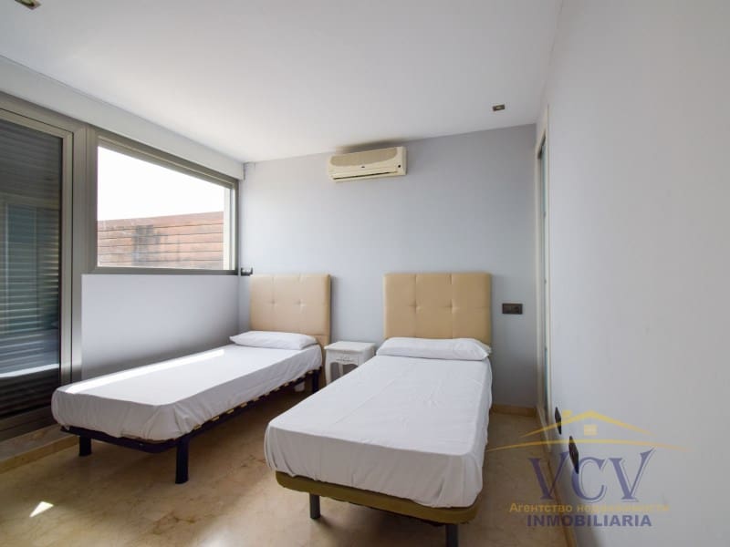 2 soveværelse Penthouse til salg i Alicante by - € 850.000 (Ref: 9948470)