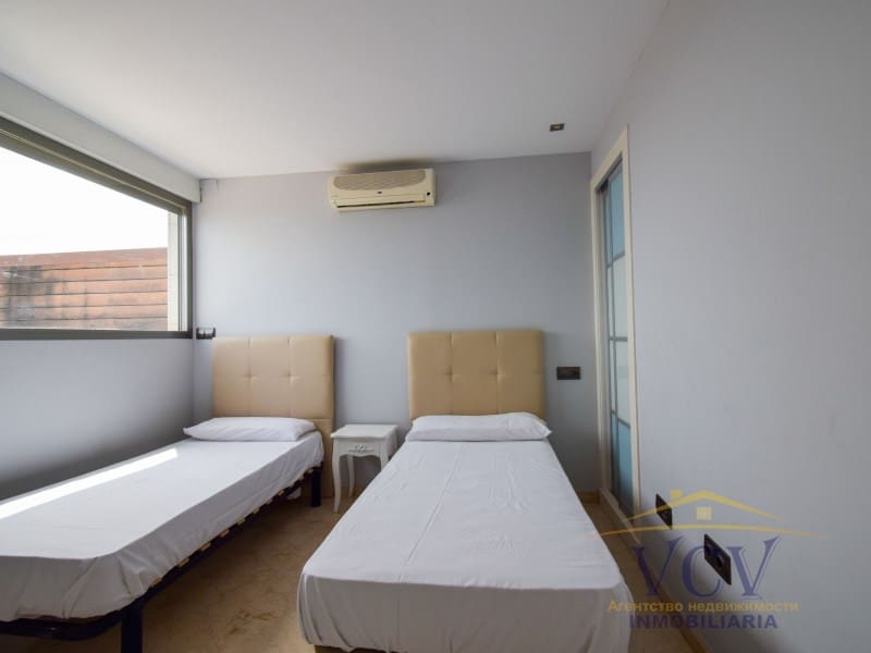 2 soveværelse Penthouse til salg i Alicante by - € 850.000 (Ref: 9948470)