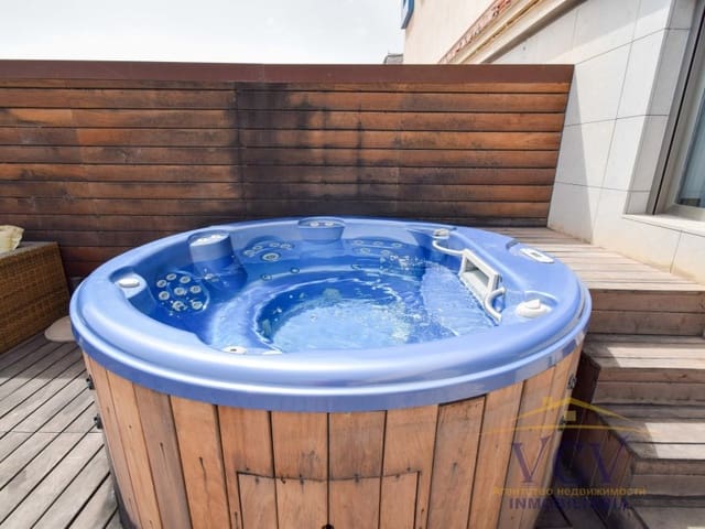 2 soveværelse Penthouse til salg i Ensanche - Diputacion, Alicante by - € 850.000 (Ref: 9948470)