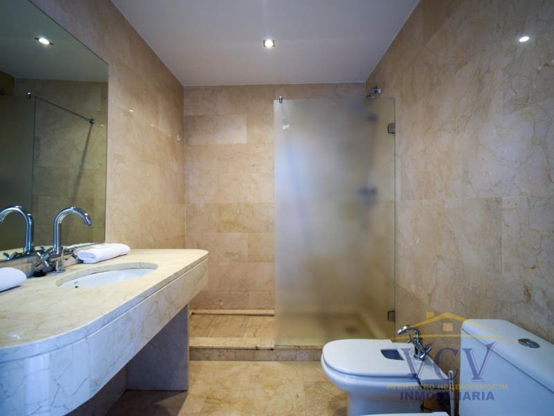 2 soveværelse Penthouse til salg i Alicante by - € 850.000 (Ref: 9948470)