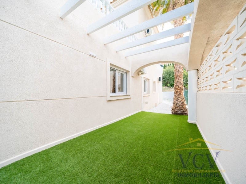 3 soverom Villa til salgs i El Campello med garasje - € 550 000 (Ref: 9948472)