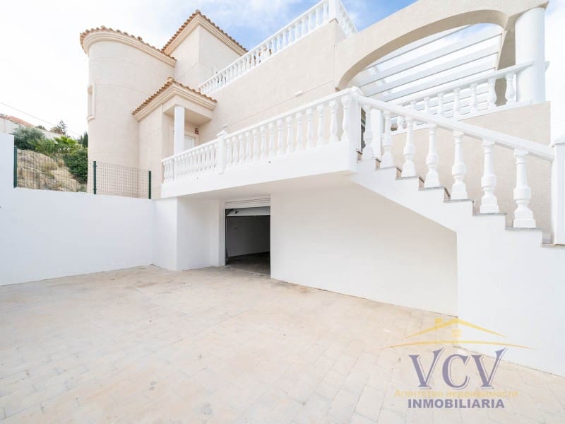 3 soverom Villa til salgs i El Campello med garasje - € 550 000 (Ref: 9948472)