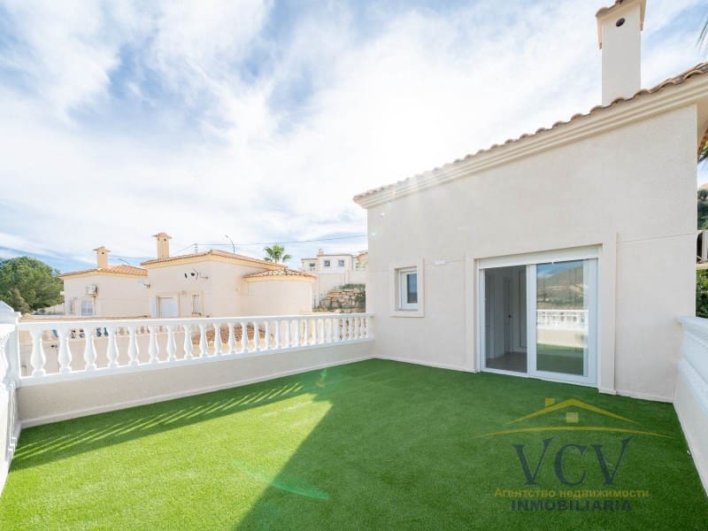 3 soverom Villa til salgs i El Campello med garasje - € 550 000 (Ref: 9948472)