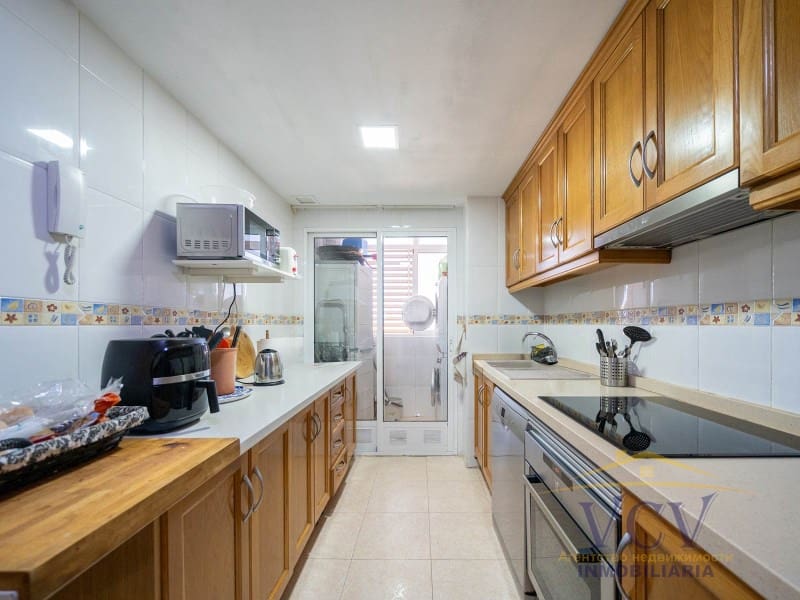 4 sovrum Lägenhet till salu i Alicante stad med garage - 500 000 € (Ref: 9948475)