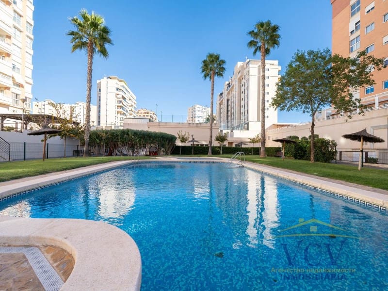 4 sovrum Lägenhet till salu i Alicante stad med garage - 500 000 € (Ref: 9948475)