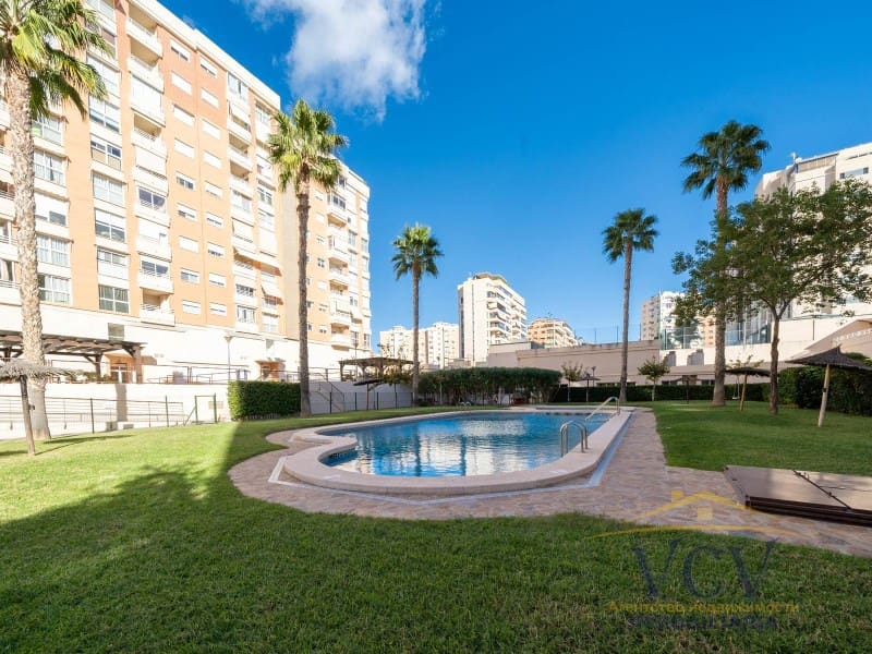 4 sovrum Lägenhet till salu i Alicante stad med garage - 500 000 € (Ref: 9948475)