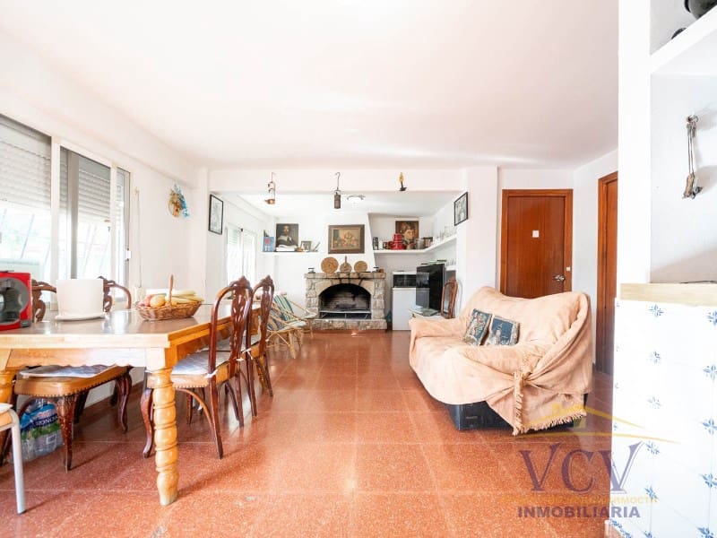 4 soverom Hus til salgs i El Campello med garasje - € 285 000 (Ref: 9948476)
