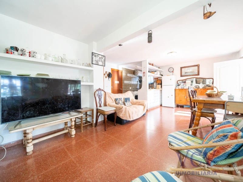 4 soverom Hus til salgs i El Campello med garasje - € 285 000 (Ref: 9948476)