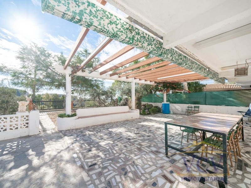 4 soverom Hus til salgs i El Campello med garasje - € 285 000 (Ref: 9948476)