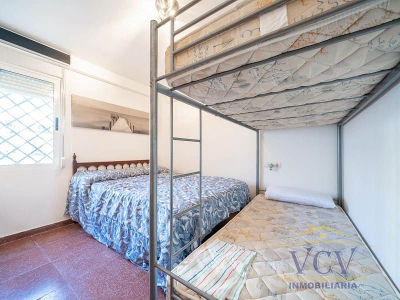 4 soverom Hus til salgs i El Campello med garasje - € 285 000 (Ref: 9948476)